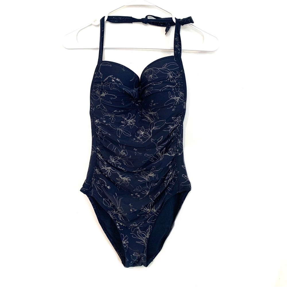 Niptuck fitted one piece